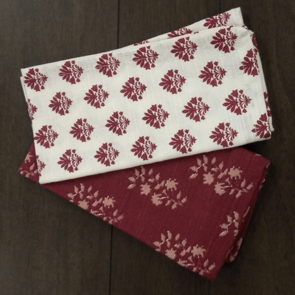 🫟 Floral Patterned Table Napkins